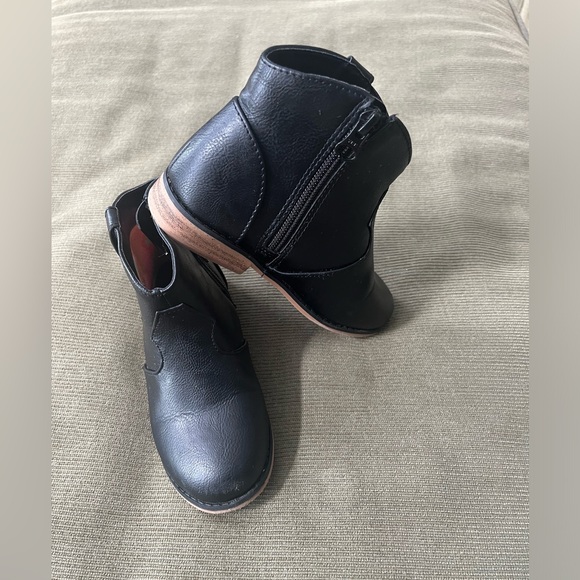 Children’s ankle boots with side zipper. - Picture 3 of 4